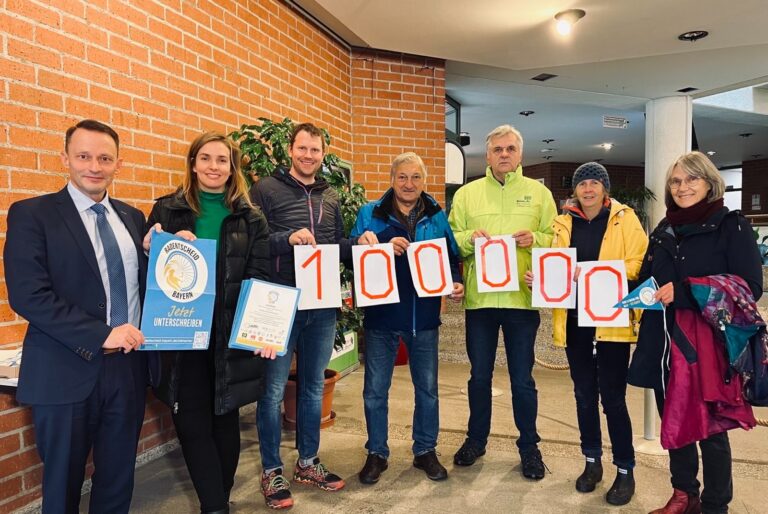 25.000 waren nötig, über 100.000 haben für den Radentscheid unterschrieben